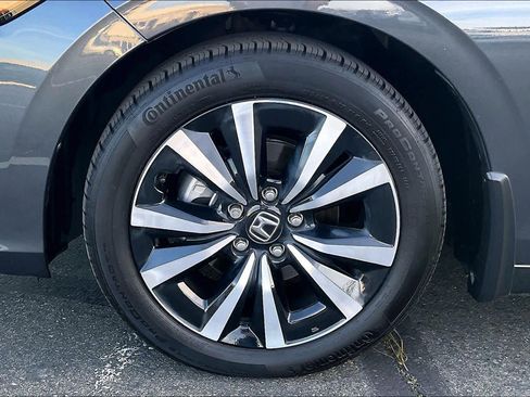 Used 2024 Honda Civic EX-L image 12