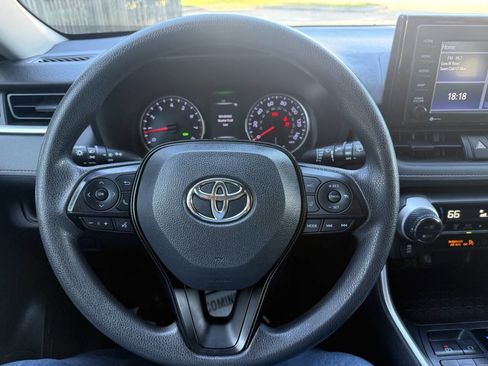 Used 2021 Toyota RAV4 XLE image 23