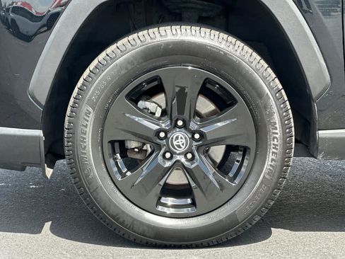 Certified 2022 Toyota RAV4 XLE w/ Convenience Package FWD image 31