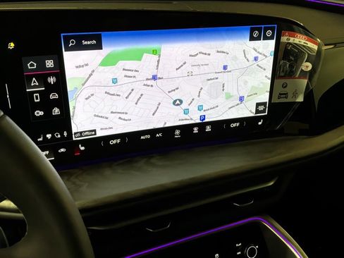 Certified 2025 Audi Q5 Premium w/ Convenience Package image 3