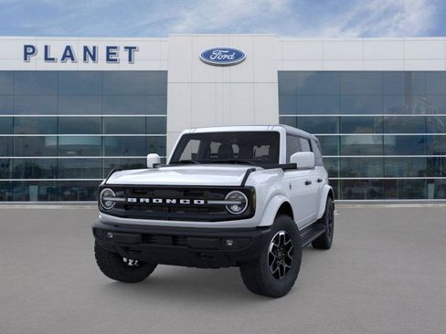 New 2026 Ford Bronco Outer Banks image 2