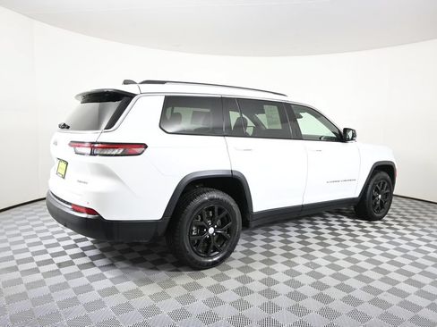 Used 2021 Jeep Grand Cherokee L Limited AWD/4WD image 6