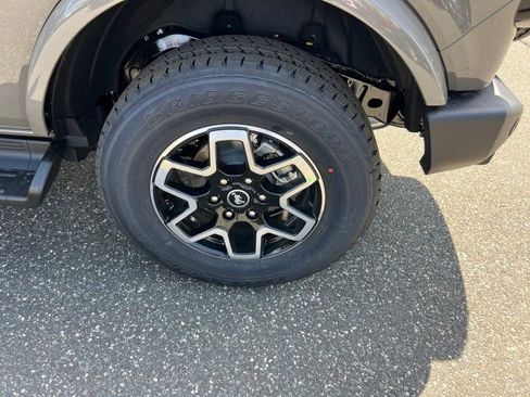 New 2026 Ford Bronco Outer Banks AWD/4WD image 29
