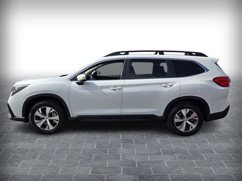 Used 2025 Subaru Ascent Premium image 4