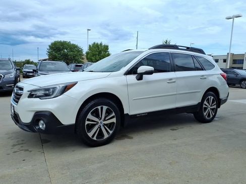 Used 2018 Subaru Outback 2.5i Limited AWD/4WD image 12