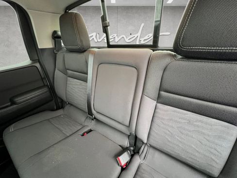 Used 2024 Nissan Frontier SV w/ SV Convenience Package image 22