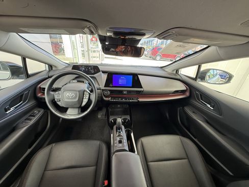 Used 2024 Toyota Prius Prime image 6