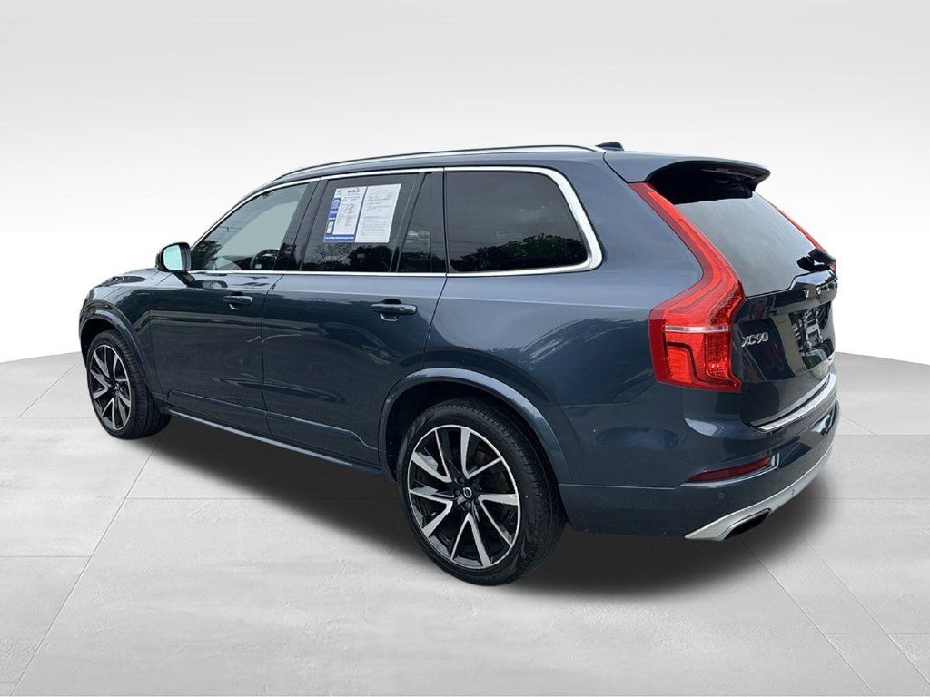 Used 2021 Volvo XC90 T6 Momentum w/ Protection Package AWD/4WD image 5