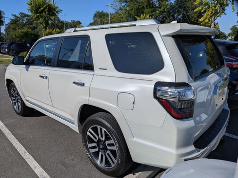 Used 2018 Toyota 4Runner Limited AWD/4WD image 4