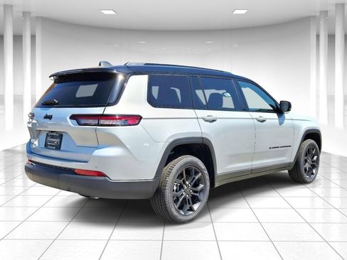New 2025 Jeep Grand Cherokee L Limited AWD/4WD image 3