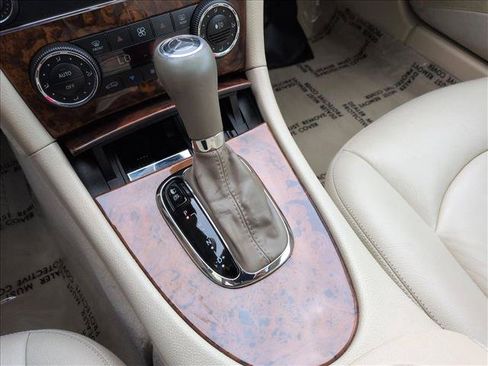 Used 2009 Mercedes-Benz CLK 350 Coupe image 12
