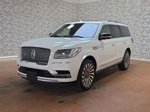 Used 2020 Lincoln Navigator Reserve w/ Luxury Package AWD/4WD image 3