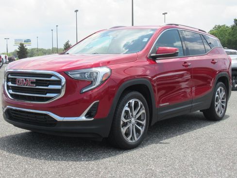 Used 2020 GMC Terrain SLT w/ Preferred Package FWD image 3