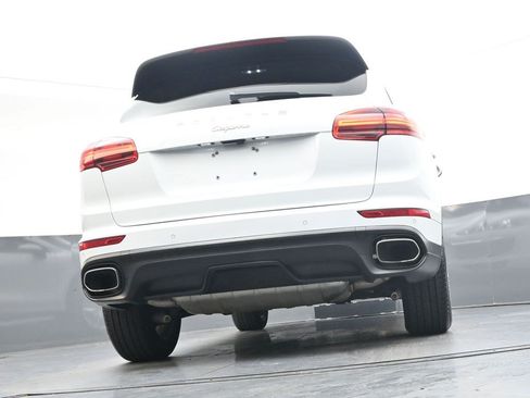 Used 2017 Porsche Cayenne Platinum Edition AWD/4WD image 29