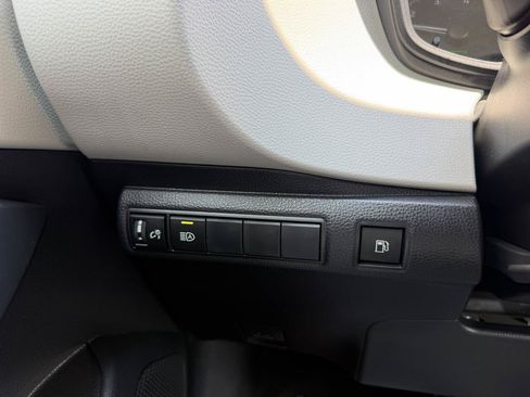 Used 2023 Toyota Corolla LE FWD image 18