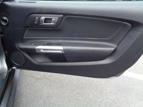 Used 2018 Ford Mustang EcoBoost Fastback image 11