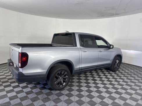 Used 2023 Honda Ridgeline Sport image 4