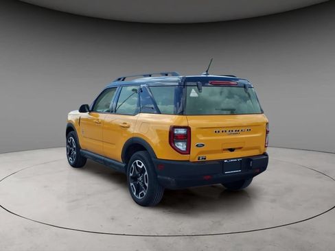 Used 2023 Ford Bronco Sport Outer Banks w/ Tech Package AWD/4WD image 3