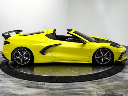 Used 2021 Chevrolet Corvette Stingray Premium Cpe w/ Z51 Performance Package RWD image 23