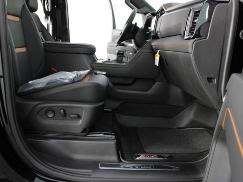New 2026 GMC Sierra 1500 AT4 w/ AT4 Premium Package AWD/4WD image 25