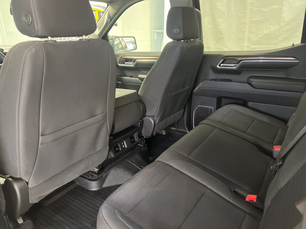 Used 2024 Chevrolet Silverado 1500 RST AWD/4WD image 37