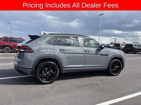 Used 2025 Volkswagen Atlas Cross Sport SEL R-Line AWD/4WD image 8