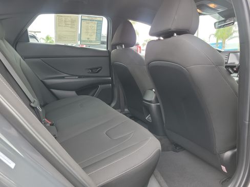 Certified 2025 Hyundai Elantra Sport FWD image 24