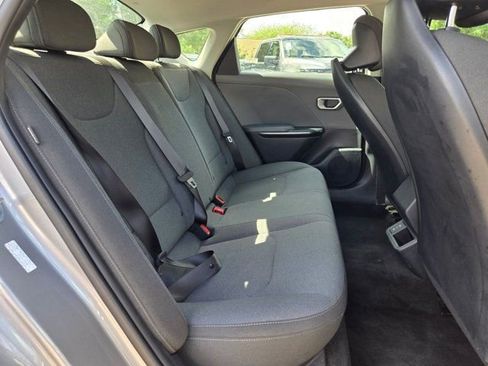 Used 2025 Kia K4 LXS image 26