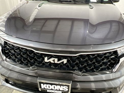Used 2023 Kia Sorento EX image 12