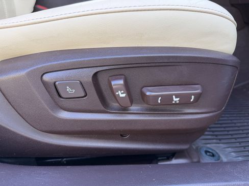 Used 2017 Lexus ES 350 w/ Luxury Package image 27