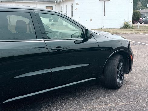 Used 2025 Dodge Durango AWD image 3