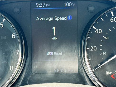 Used 2022 Nissan Rogue Sport SV w/ Technology Package FWD image 13