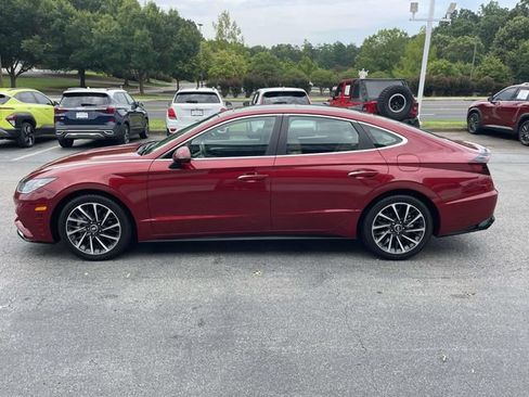 Used 2023 Hyundai Sonata Limited w/ Preferred Accessory Package FWD image 4
