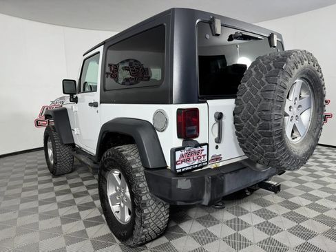 Used 2011 Jeep Wrangler Rubicon w/ Dual Top Group AWD/4WD image 23