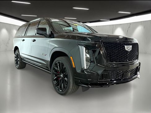 New 2026 Cadillac Escalade ESV V w/ LPO, ONYX Package image 18