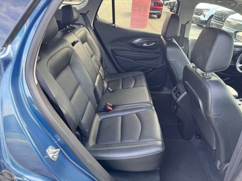 Used 2024 GMC Terrain SLT AWD/4WD image 24