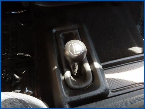 Certified 2021 RAM 2500 Tradesman AWD/4WD image 18