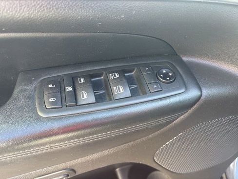 Used 2021 Jeep Grand Cherokee Limited w/ Luxury Group II AWD/4WD image 13