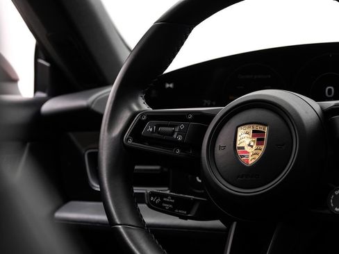 Used 2021 Porsche Taycan 4S w/ Premium Package image 15