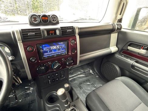 Used 2007 Toyota FJ Cruiser 4WD image 22