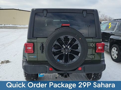 Used 2023 Jeep Wrangler Unlimited Sahara w/ Cold Weather Group image 4