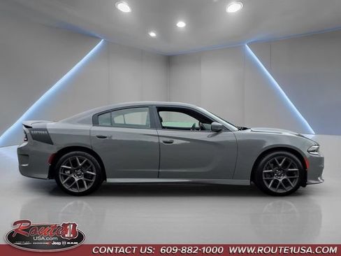 Used 2017 Dodge Charger R/T RWD image 2