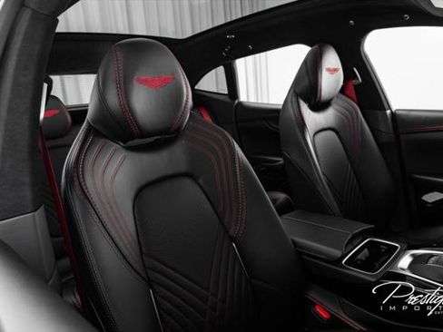 Used 2021 Aston Martin DBX AWD/4WD image 46