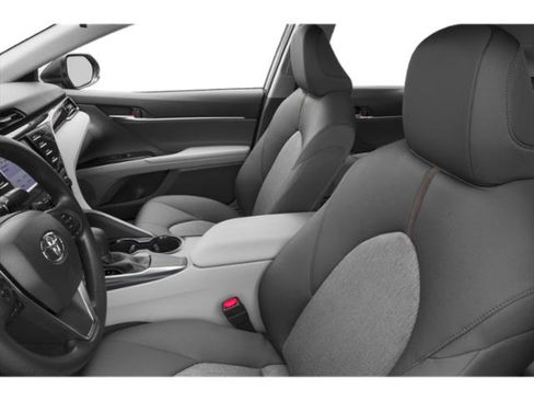 Used 2019 Toyota Camry LE FWD image 9
