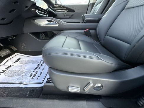 New 2026 Lincoln Nautilus Premier AWD/4WD image 12