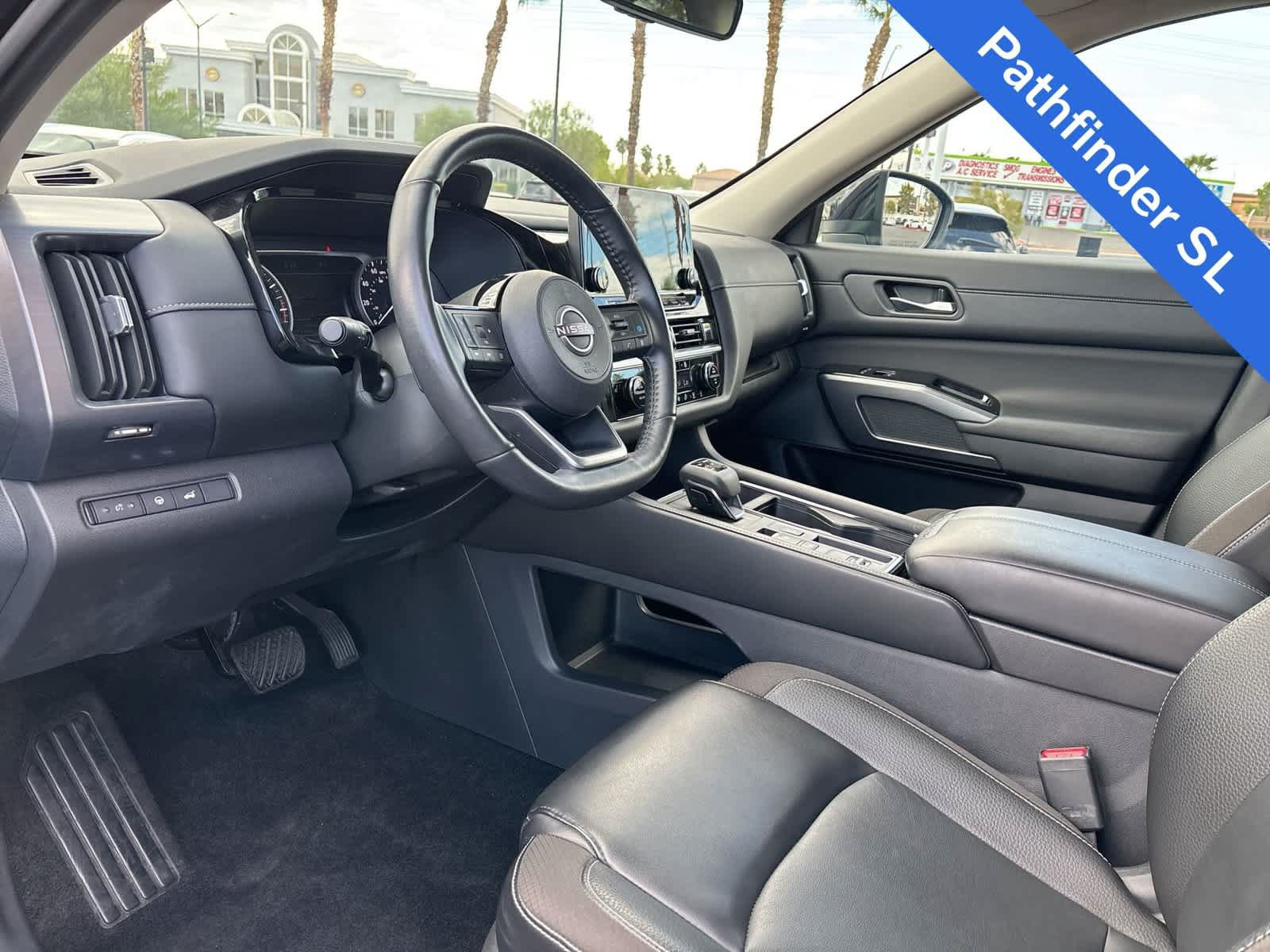 Used 2024 Nissan Pathfinder SL w/ Black Appearance Package FWD image 10