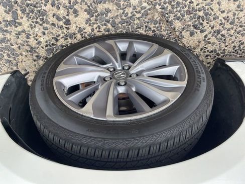 Used 2018 Acura MDX SH-AWD w/ Technology Package image 11