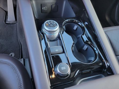 New 2026 Ford Explorer Platinum image 19