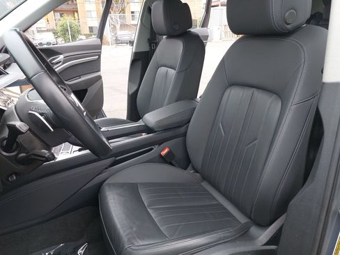 Used 2024 Audi Q8 e-tron Premium AWD/4WD image 15