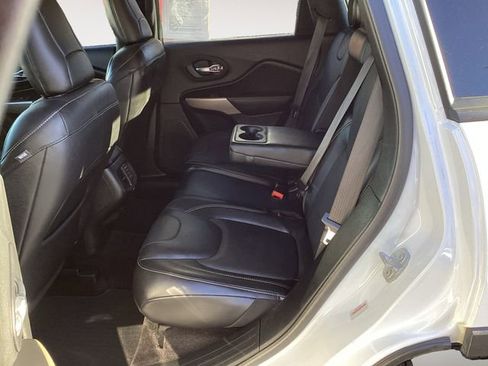 Used 2018 Jeep Cherokee Limited w/ High Altitude Package image 13